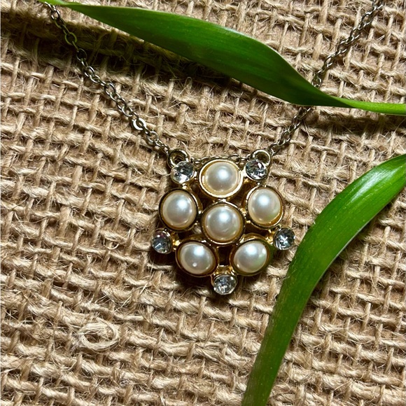 Faux Pearl and Rhinestones Vintage Gold Tone Pendant - Picture 2 of 5